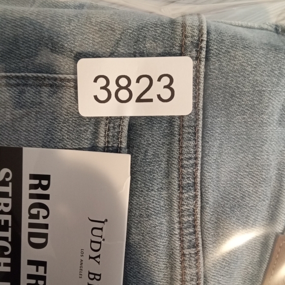 Judy Blue High waisted 90"s straight rigid distressed women's 20W jeans - Picture 8 of 8